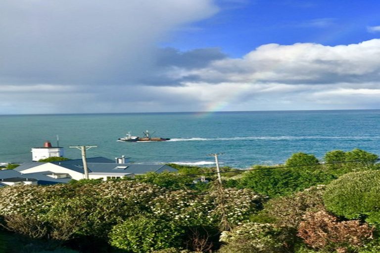 Photo of property in 16 Ward Parade, Bluff, 9814