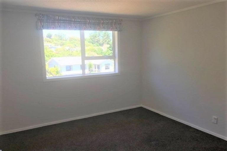 Photo of property in 6 Gaff Place, Whitby, Porirua, 5024