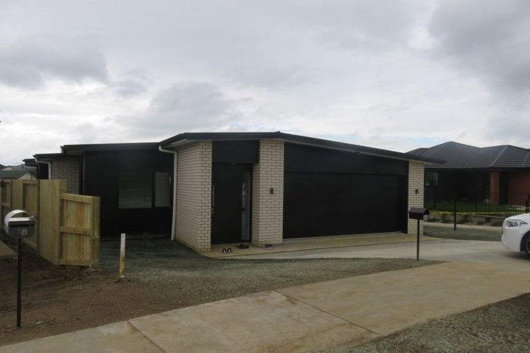 Photo of property in 16 Te Tiireke Drive, Glenview, Hamilton, 3206