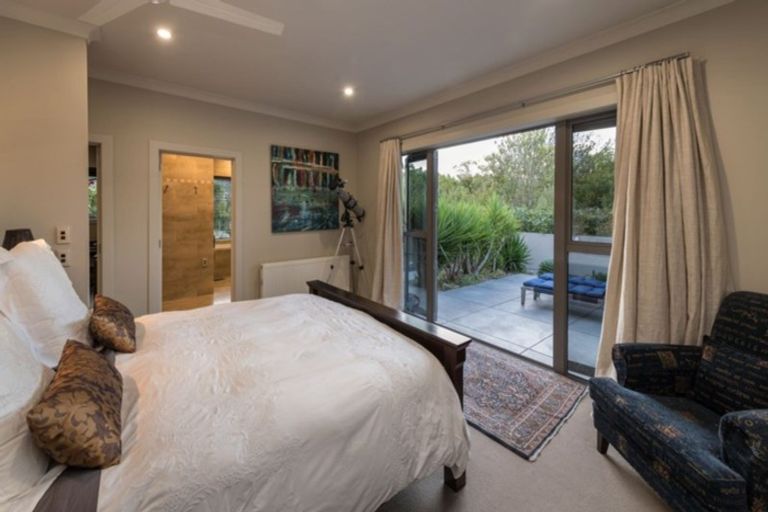 Photo of property in 5 Hollyhock Lane, Wanaka, 9305