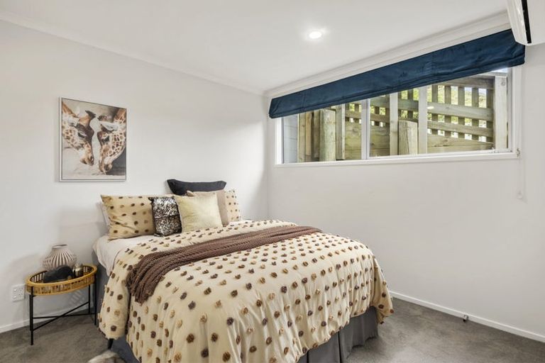 Photo of property in 31 Cresswell Place, Johnsonville, Wellington, 6037