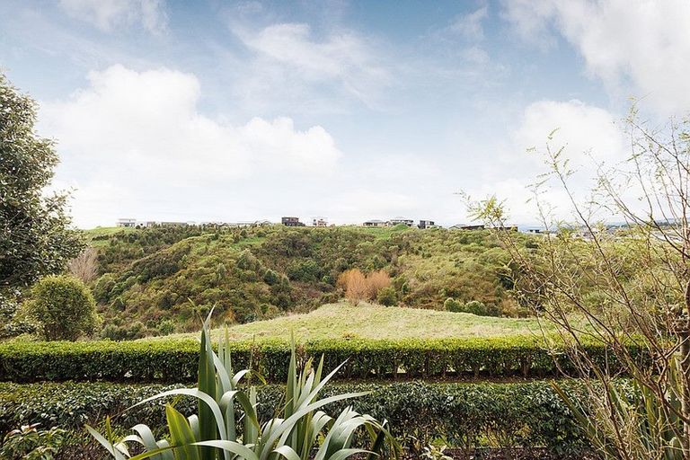 Photo of property in 51 Ruapehu Drive, Fitzherbert, Palmerston North, 4410