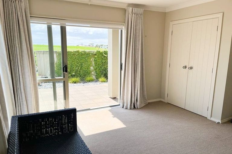 Photo of property in 60 Grammar School Road, Pakuranga, Auckland, 2010