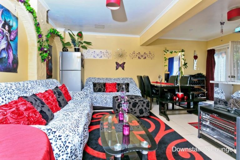 Photo of property in 88 Ayton Drive, Totara Vale, Auckland, 0629