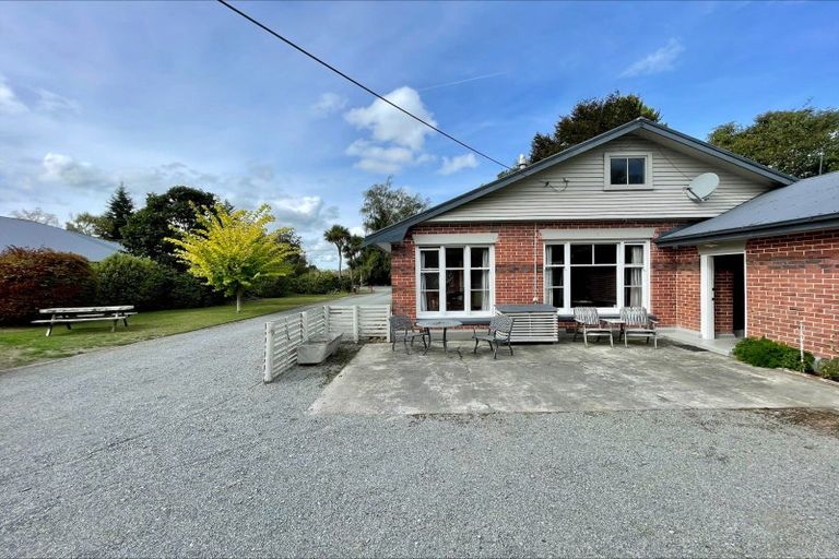 Photo of property in 63 Main North Road, Geraldine, 7930