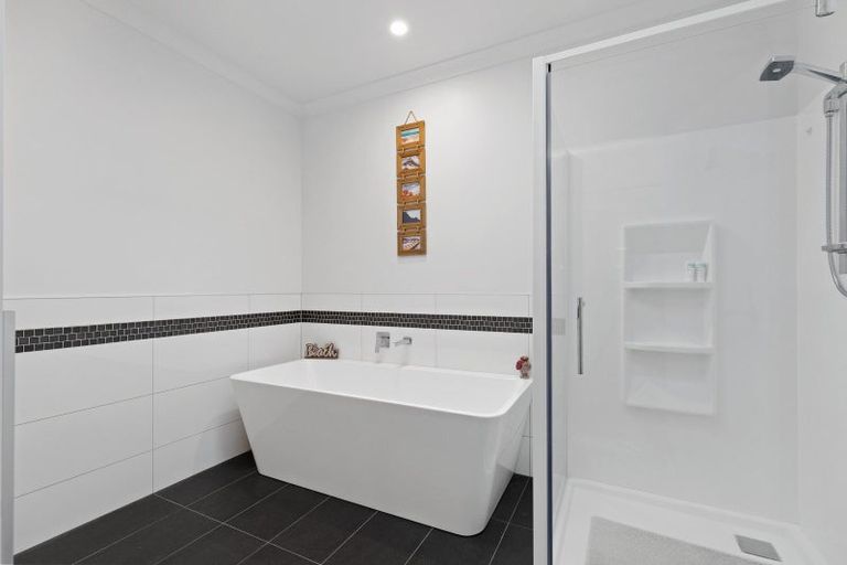 Photo of property in 19 Boulder Lane, Pyes Pa, Tauranga, 3112