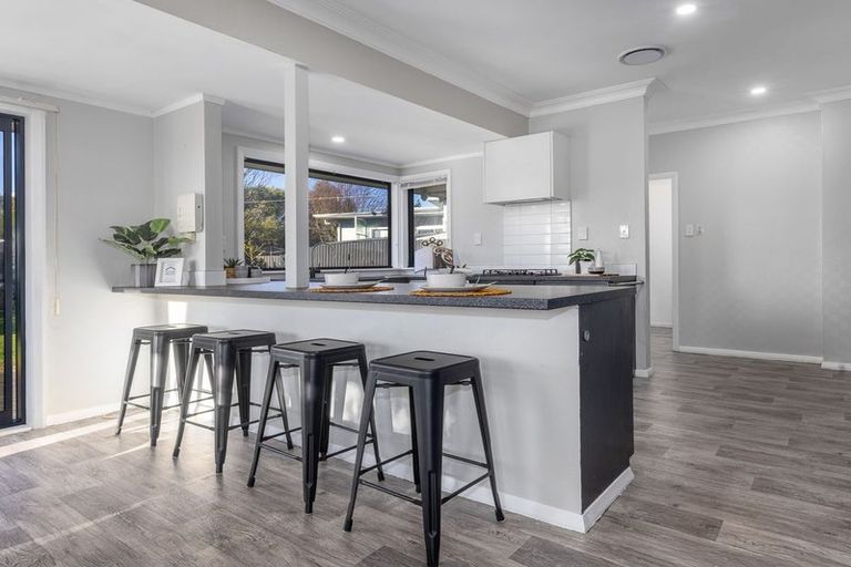 Photo of property in 24 Read Street, Levin, 5510