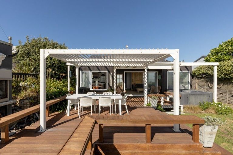 Photo of property in 579a Pukehina Parade, Pukehina, Te Puke, 3189