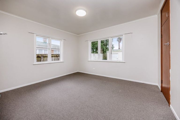 Photo of property in 33 Rollerson Street, Papakura, 2110