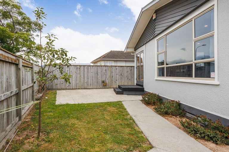 Photo of property in 6 Esk Street, Roslyn, Palmerston North, 4414