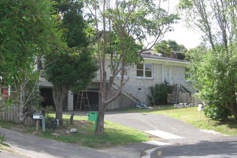 Photo of property in 2/20 Teviot Place, Totara Vale, Auckland, 0629