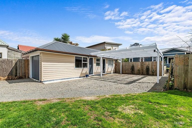 Photo of property in 9 Willow Avenue, Hannahs Bay, Rotorua, 3010