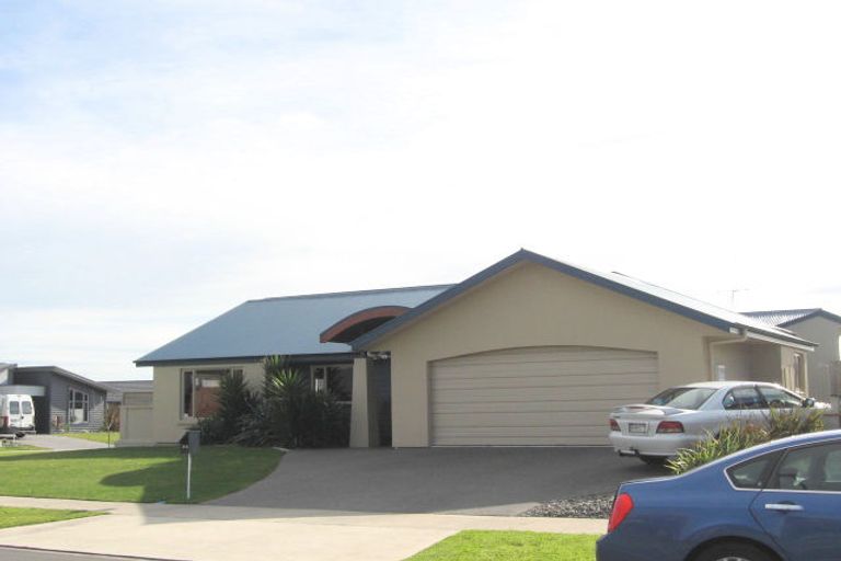 Photo of property in 28 Wentworth Drive, Rototuna North, Hamilton, 3210