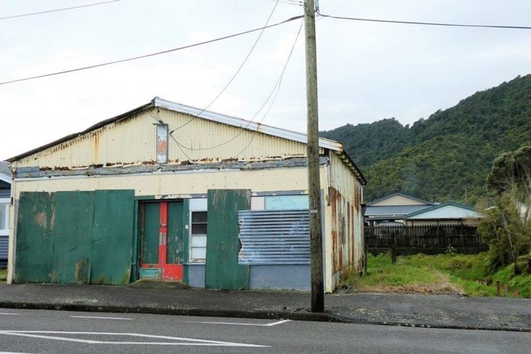 Photo of property in 121 Bright Street, Cobden, Greymouth, 7802