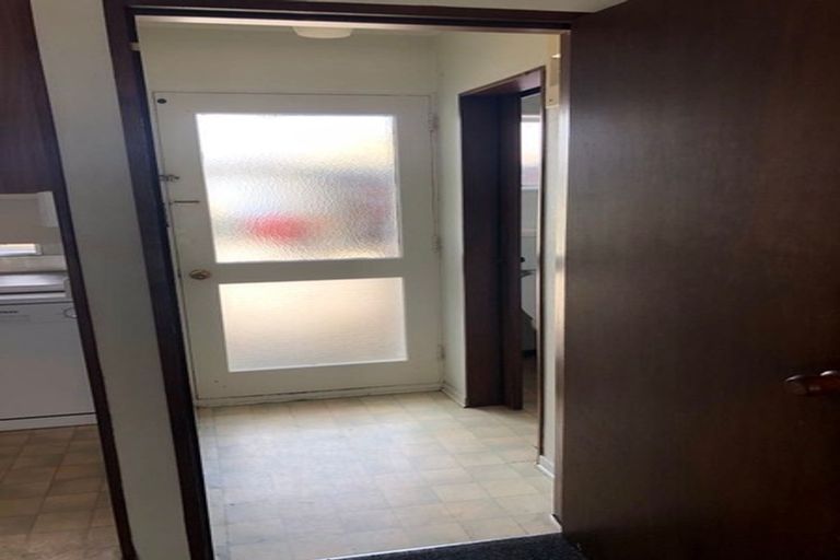 Photo of property in 4/31 Mana Avenue, Titahi Bay, Porirua, 5022