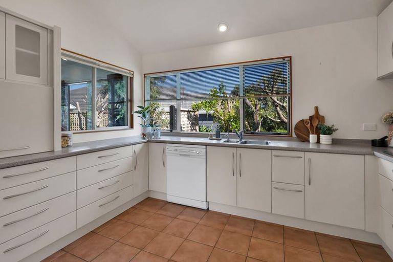 Photo of property in 363b Mangorei Road, Merrilands, New Plymouth, 4312