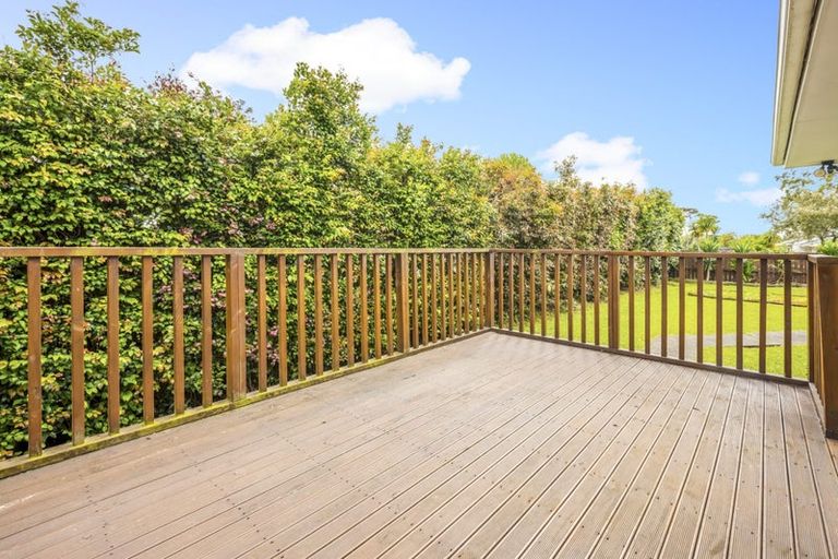 Photo of property in 1/55 Ennis Avenue, Pakuranga Heights, Auckland, 2010