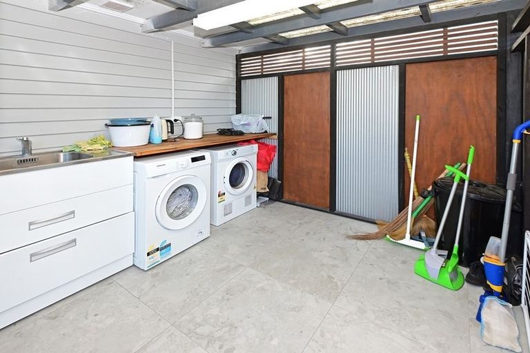 Photo of property in 33 Hill Crescent, Papakura, 2110