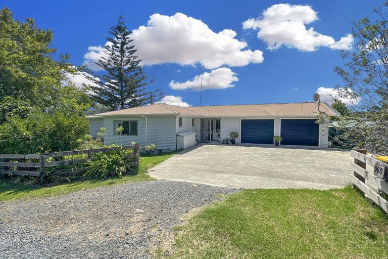 Photo of property in 960 Whangaripo Valley Road, Whangaripo, Wellsford, 0972