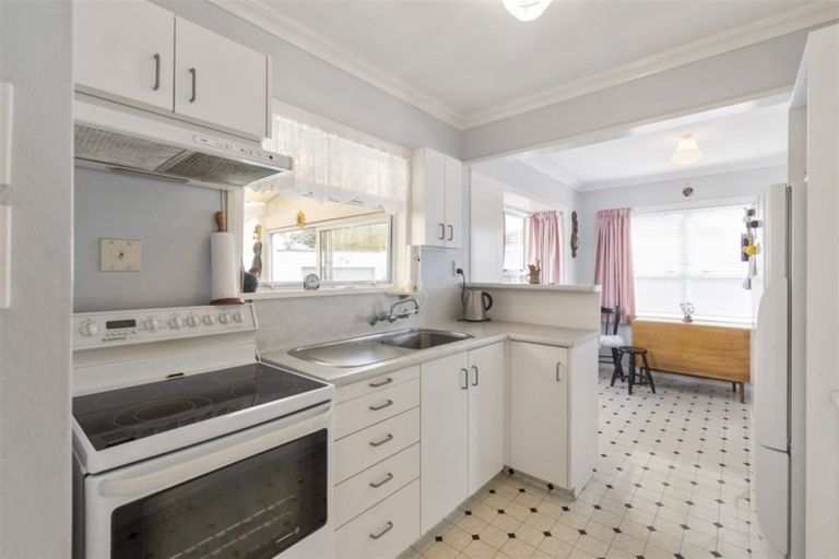 Photo of property in 18 Bledisloe Street, Levin, 5510