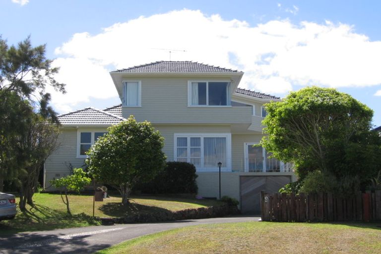 Photo of property in 9 Peter Terrace, Castor Bay, Auckland, 0620