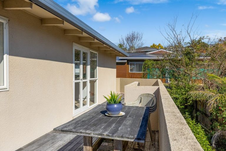 Photo of property in 1/1 Jeanette Place, Mairangi Bay, Auckland, 0630