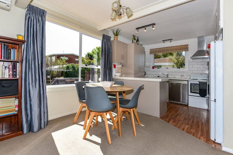 Photo of property in 2/6 Nanette Street, Upper Riccarton, Christchurch, 8041