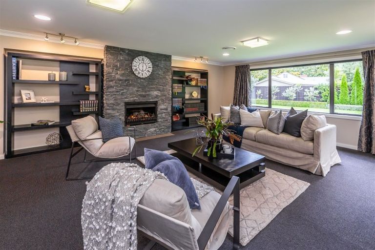 Photo of property in 11 Ashcroft Place, Burnside, Christchurch, 8053