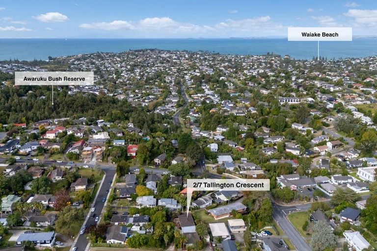 Photo of property in 2/7 Tallington Crescent, Torbay, Auckland, 0630
