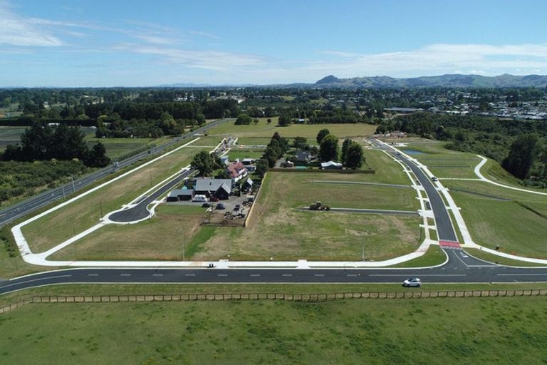 Photo of property in 2 Whakahaumako Road, Leamington, 3495