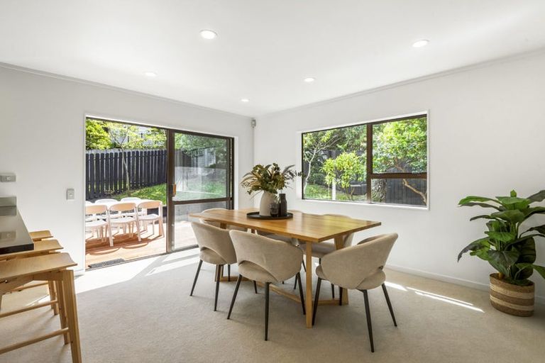 Photo of property in 24 Rosemary Avenue, Forrest Hill, Auckland, 0620
