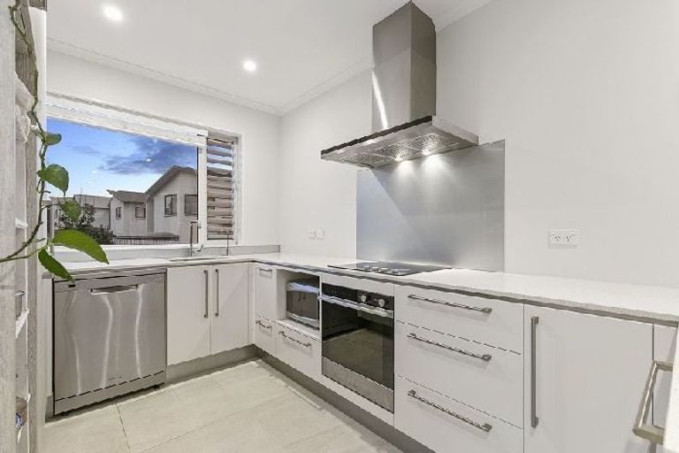 Photo of property in 2 Flounder Road, Hobsonville, Auckland, 0616