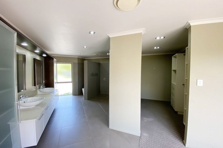 Photo of property in 67 Old Barn Road, Opaheke, Papakura, 2584