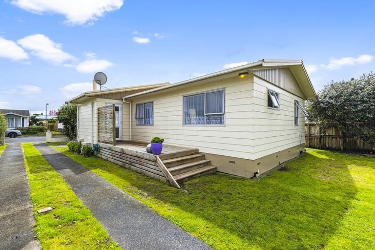 Photo of property in 27 Lindsay Crescent, Nawton, Hamilton, 3200