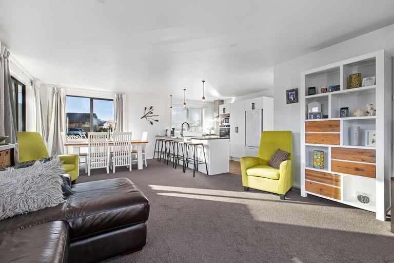 Photo of property in 23 Tarata Grove, Lansdowne, Masterton, 5810