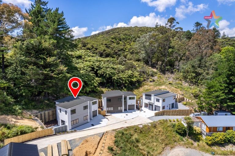 Photo of property in 5 Te Ara O Tahumate, Stokes Valley, 5019