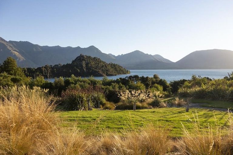 Photo of property in 6 Fishermans Lane, Mount Creighton, Queenstown, 9371