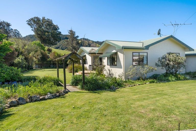 Photo of property in 2 Riwaka-kaiteriteri Road, Riwaka, Motueka, 7197