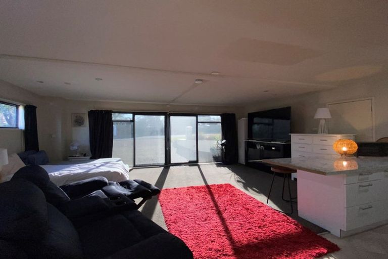 Photo of property in 1193 Whangaparaoa Road, Gulf Harbour, Whangaparaoa, 0930