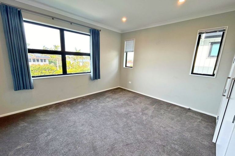 Photo of property in 42 Montgomery Avenue, Belmont, Auckland, 0622