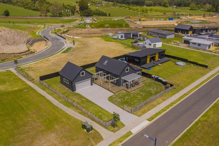 Photo of property in 11 Navigation Drive, Cooks Beach, Whitianga, 3591