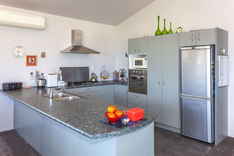 Photo of property in 208 Russell Bruce Place, Onemana, Whangamata, 3691