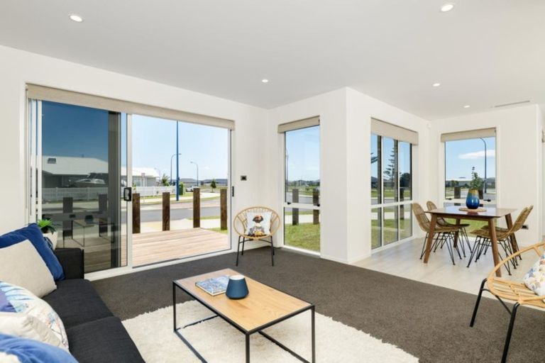 Photo of property in 1 Livingstone Drive, Papamoa Beach, Papamoa, 3118