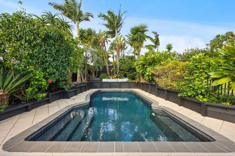 Photo of property in 40 Burnaston Court, Dannemora, Auckland, 2016