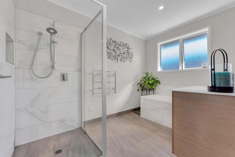 Photo of property in 9 Mutetai Road, Clarks Beach, 2122