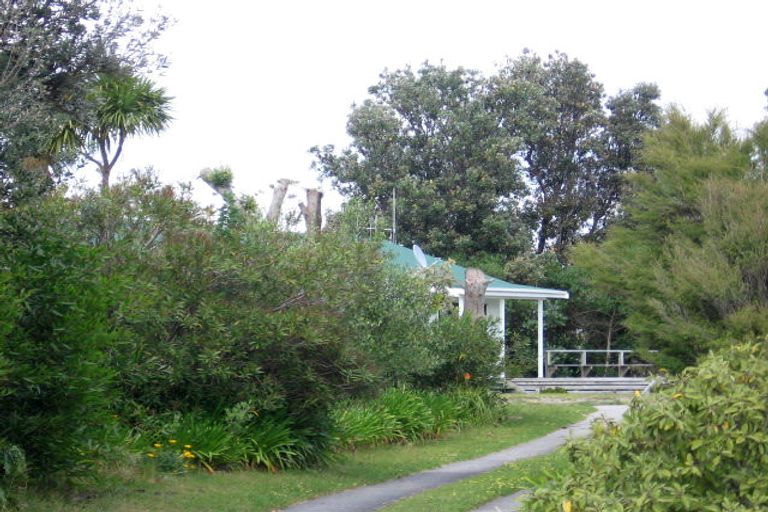 Photo of property in 24 Papaunahi Road, Bowentown, Waihi Beach, 3177