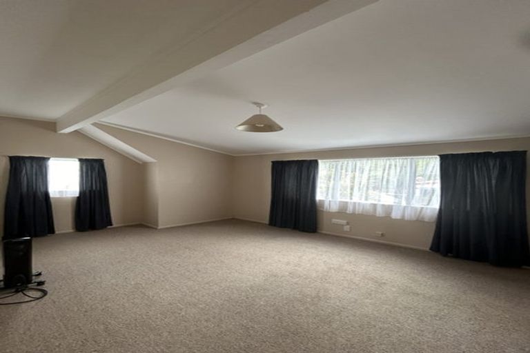 Photo of property in 99a Allington Road, Karori, Wellington, 6012