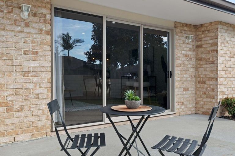 Photo of property in 17 Coles Cove, Papamoa Beach, Papamoa, 3118