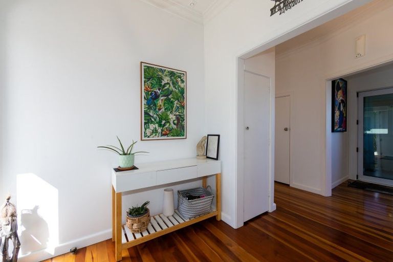 Photo of property in 113 Taradale Road, Onekawa, Napier, 4110