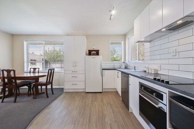 Photo of property in 76 Bush Street, Rangiora, 7400